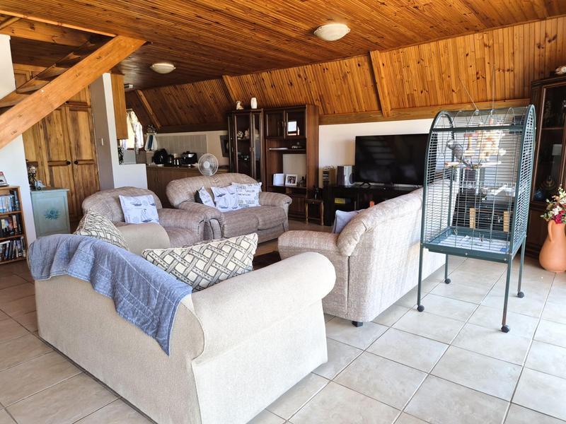 5 Bedroom Property for Sale in Franskraal Western Cape